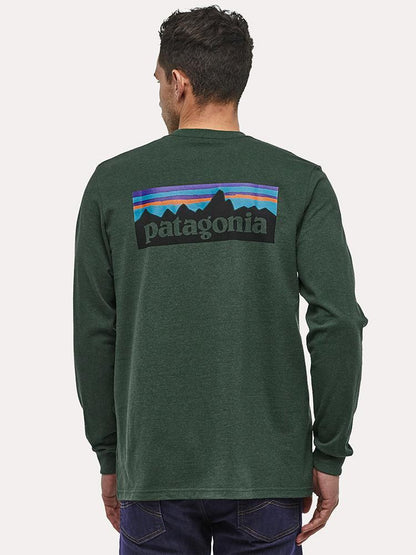 Patagonia Men's Long-Sleeved P-6 Logo Responsibilit-Tee T-shirt manica lunga in cotone Green