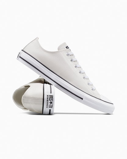 Converse Chuck Taylor All Star Leather Low Top